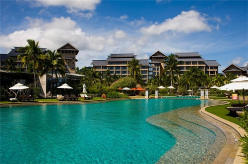 水泥板砸坏物业有责任吗（水泥板破碎）