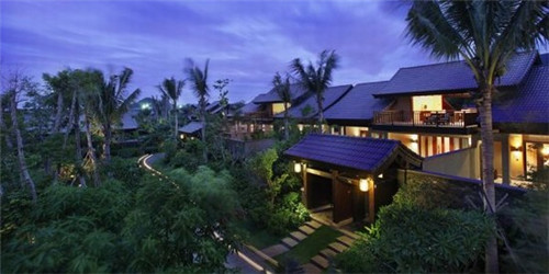 装修搭配什么颜色沙发（装修用什么颜色好看）